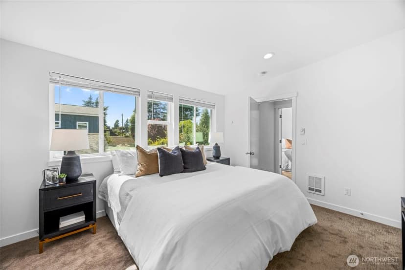 Property photo for 10215 Evanston Avenue N #2, Seattle photo 34