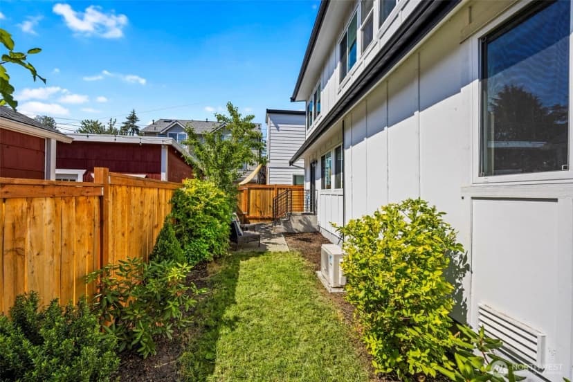 Property photo for 10215 Evanston Avenue N #2, Seattle photo 40