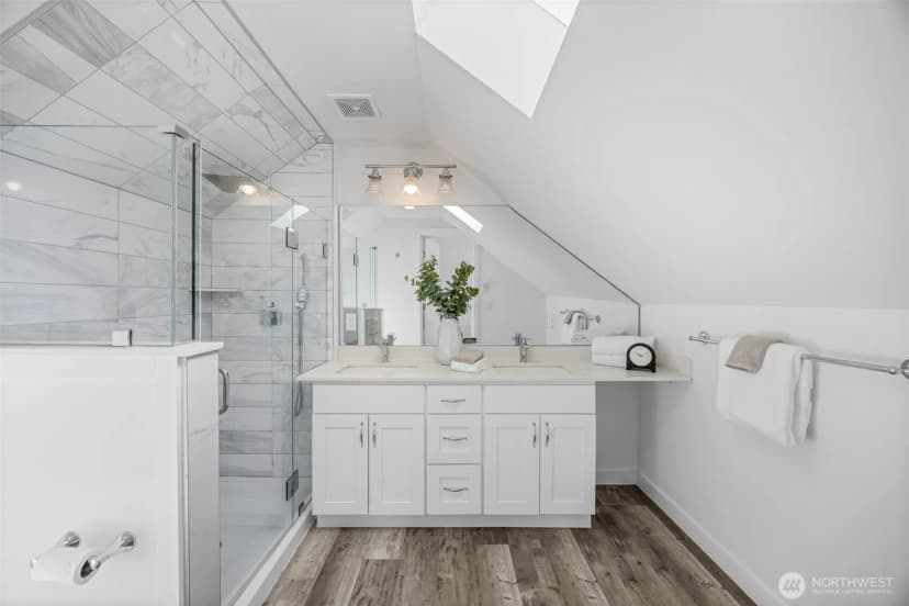 Property photo for 10215 Evanston Avenue N #2, Seattle photo 35
