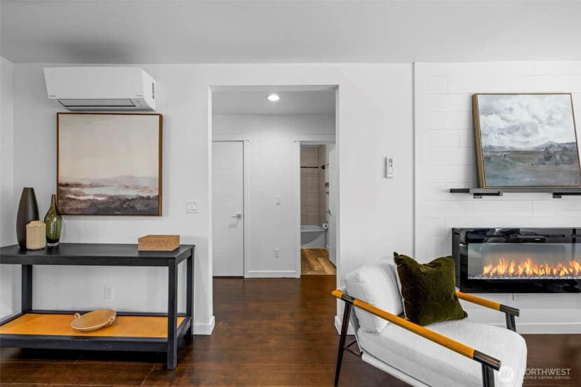 Property photo for 10215 Evanston Avenue N #2, Seattle photo 12