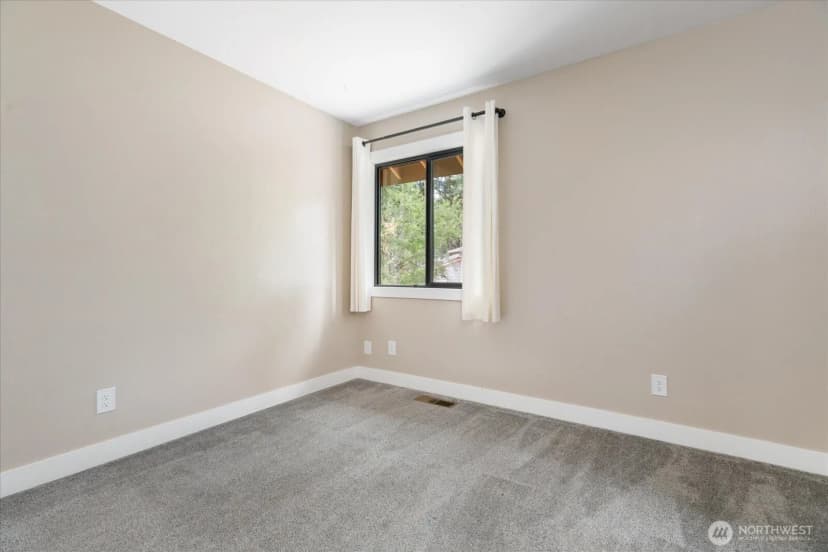 Property photo for 210 Nw Calista Ct., Oak Harbor photo 25