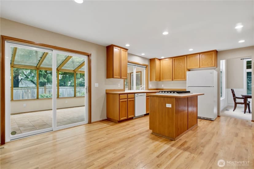 Property photo for 23151 Ne 15th Court, Sammamish photo 9