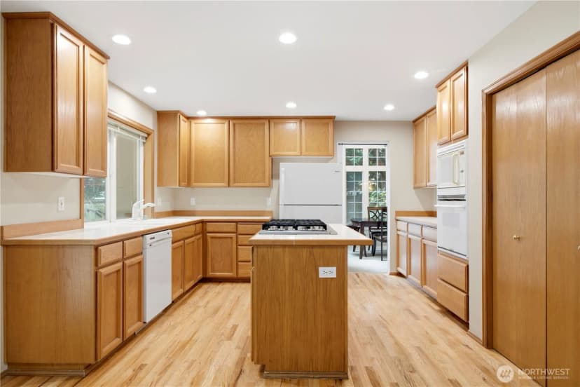 Property photo for 23151 Ne 15th Court, Sammamish photo 7