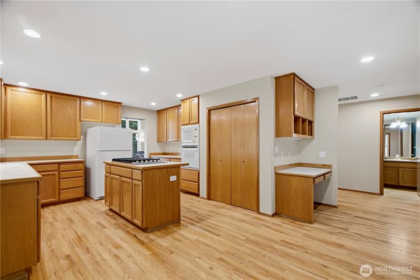 Property photo for 23151 Ne 15th Court, Sammamish photo 8