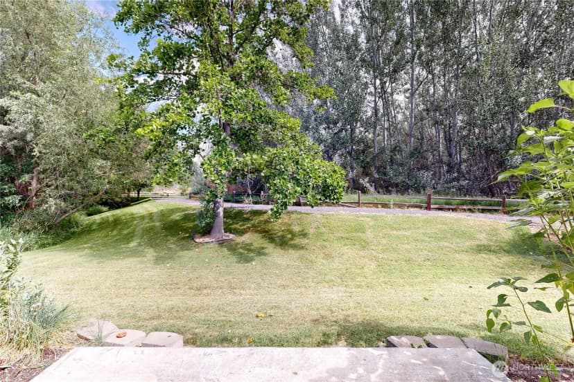 Property photo for 1310 Sw Riparian Court, College Place photo 23