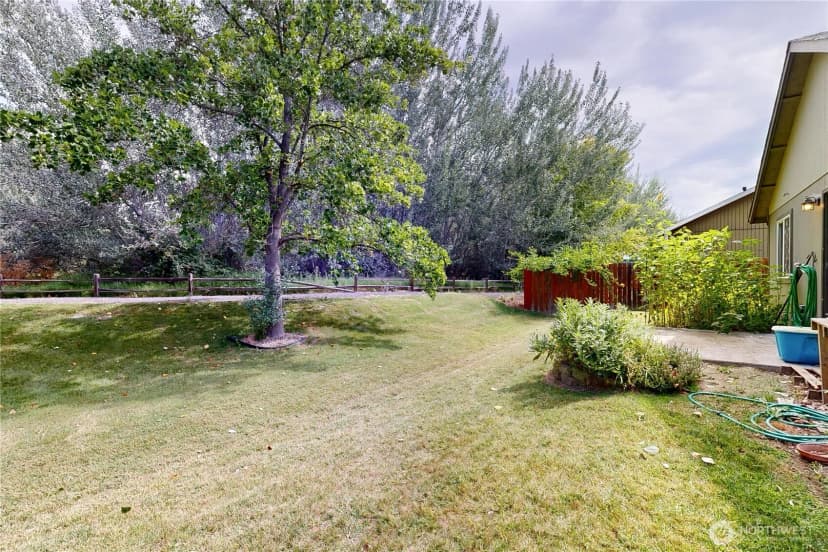 Property photo for 1310 Sw Riparian Court, College Place photo 24
