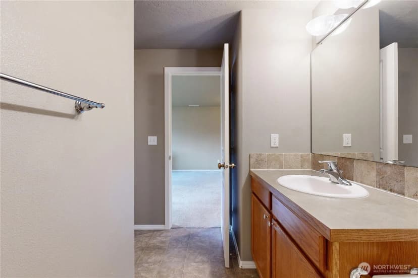 Property photo for 1310 Sw Riparian Court, College Place photo 18
