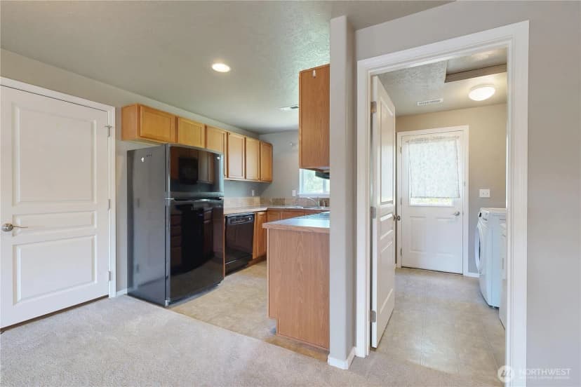 Property photo for 1310 Sw Riparian Court, College Place photo 10