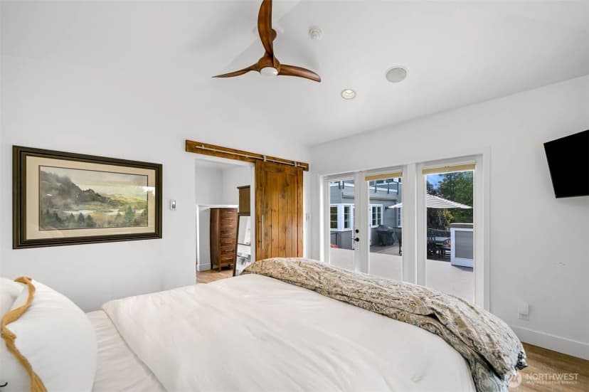 Property photo for 245 Middlefield Road, Bellingham photo 32