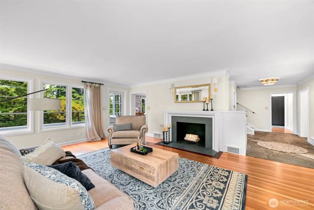 Property photo for 245 Middlefield Road, Bellingham photo 5