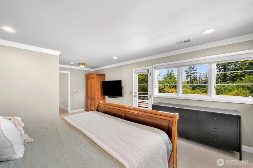 Property photo for 245 Middlefield Road, Bellingham photo 17