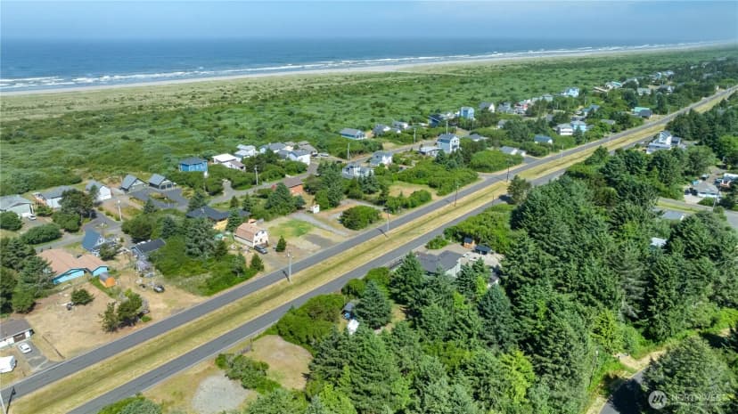 Property photo for 360 Ocean Shores Boulevard Sw, Ocean Shores photo 10