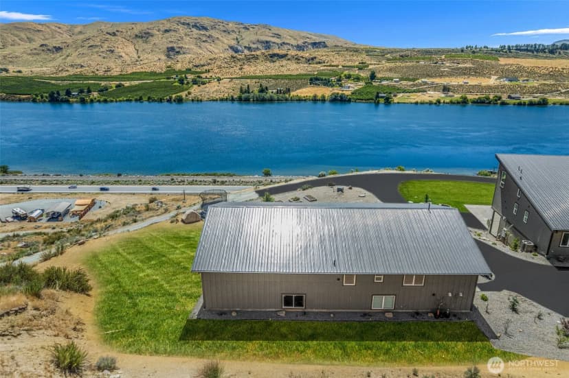 Property photo for 42 Osprey Nest Road, Pateros photo 36