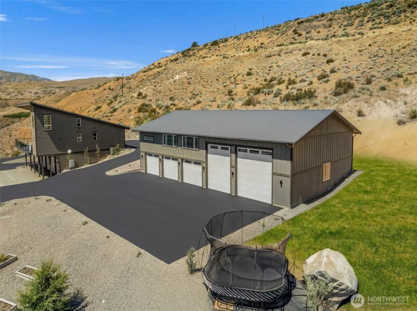 Property photo for 42 Osprey Nest Road, Pateros photo 2