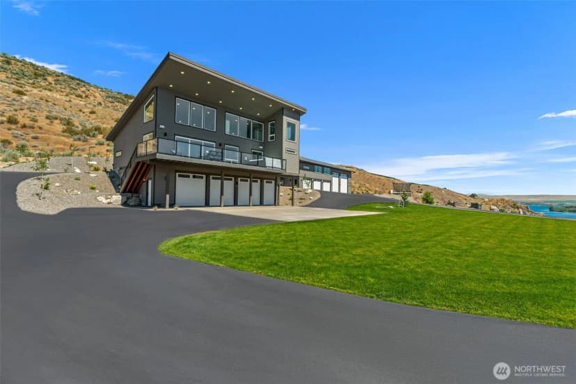 Property photo for 44 Osprey Nest Road, Pateros photo 2