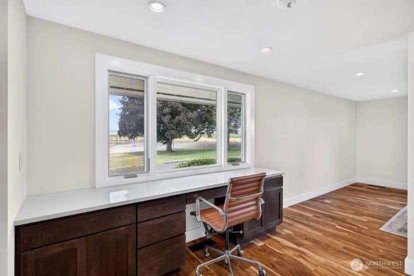 Property photo for 17211 Road 11 Nw, Quincy photo 26
