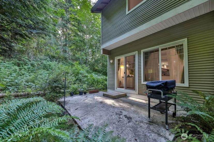 Property photo for 18505 Se Newport Way #f131, Issaquah photo 11