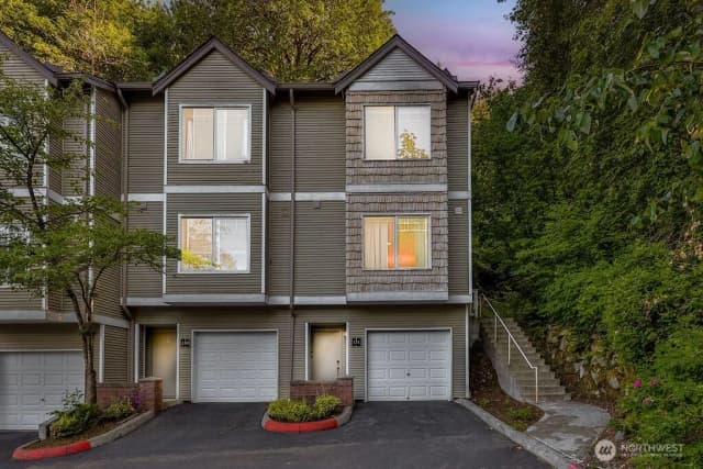Property photo for 18505 Se Newport Way #f131, Issaquah