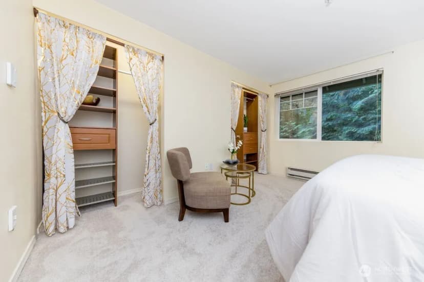 Property photo for 18505 Se Newport Way #f131, Issaquah photo 16