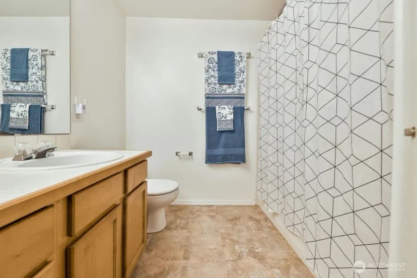 Property photo for 18505 Se Newport Way #f131, Issaquah photo 18