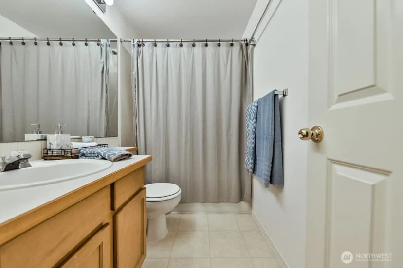 Property photo for 18505 Se Newport Way #f131, Issaquah photo 20