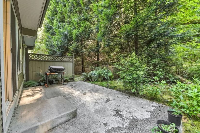 Property photo for 18505 Se Newport Way #f131, Issaquah photo 12