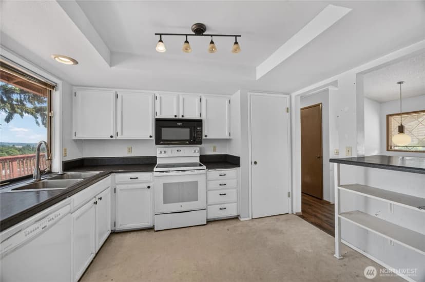 Property photo for 26415 Carnaby Way, Kent photo 9