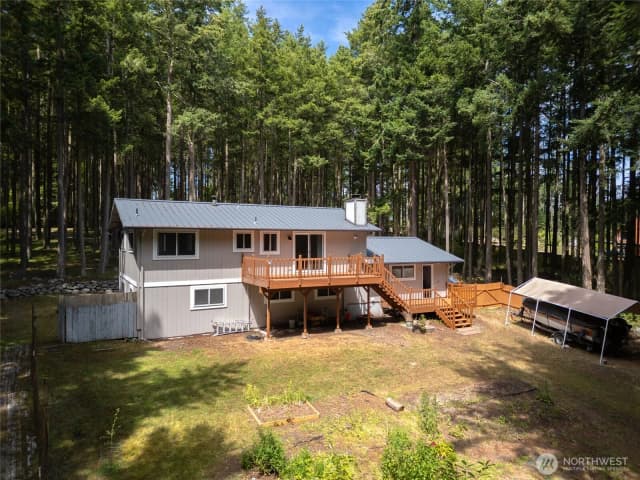 Property photo for 1074 Estate Lane, Oak Harbor photo 3