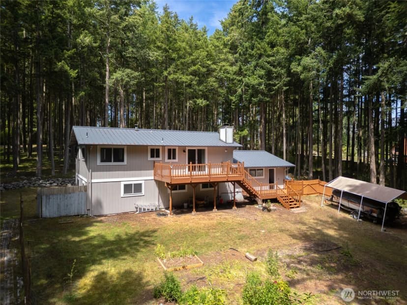 Property photo for 1074 Estate Lane, Oak Harbor photo 3
