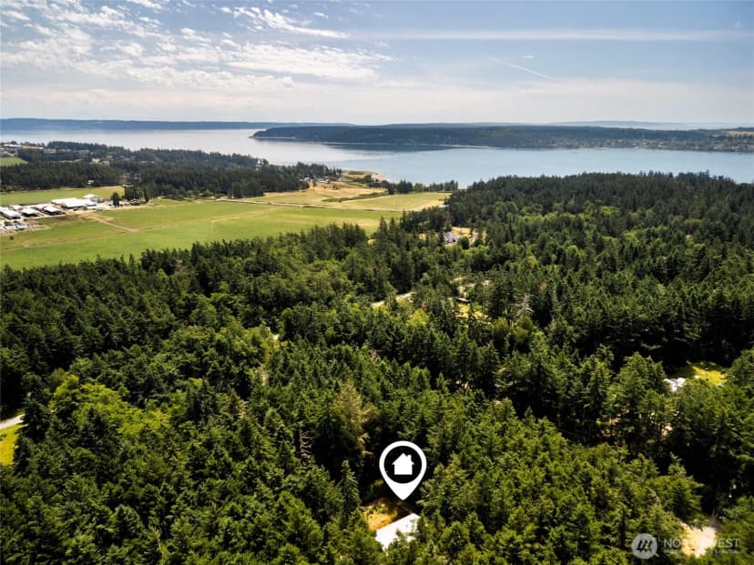 Property photo for 1074 Estate Lane, Oak Harbor photo 7