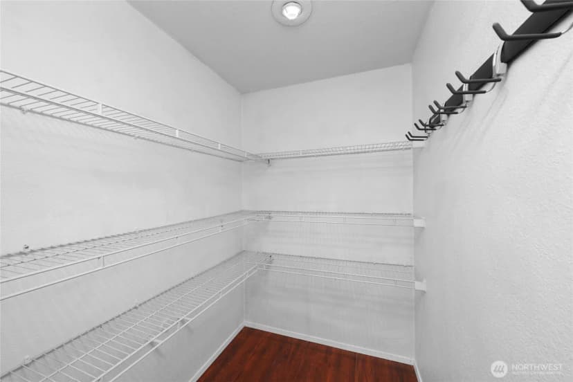 Property photo for 1074 Estate Lane, Oak Harbor photo 16
