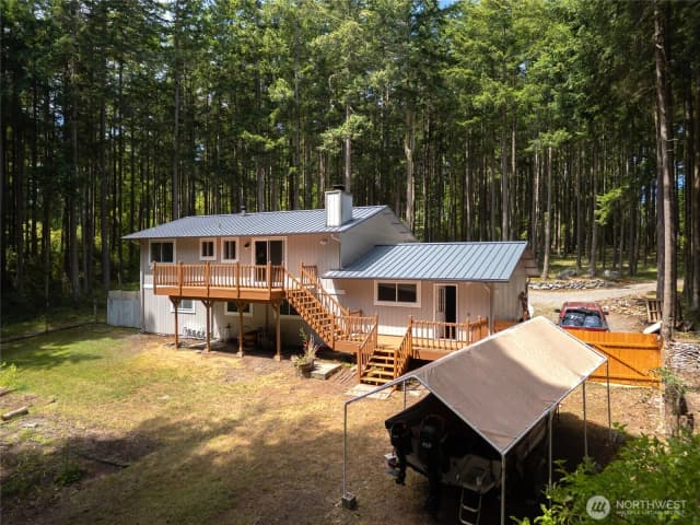Property photo for 1074 Estate Lane, Oak Harbor photo 4