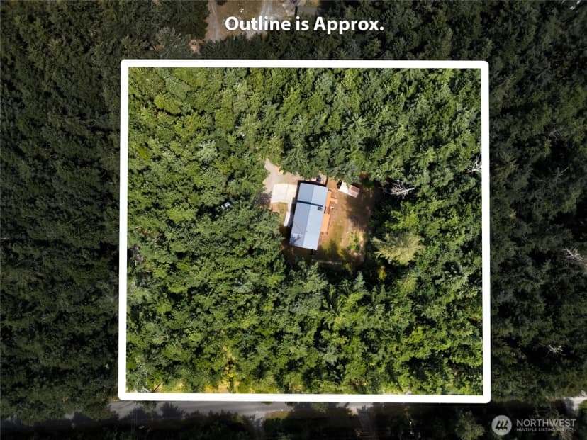 Property photo for 1074 Estate Lane, Oak Harbor photo 6