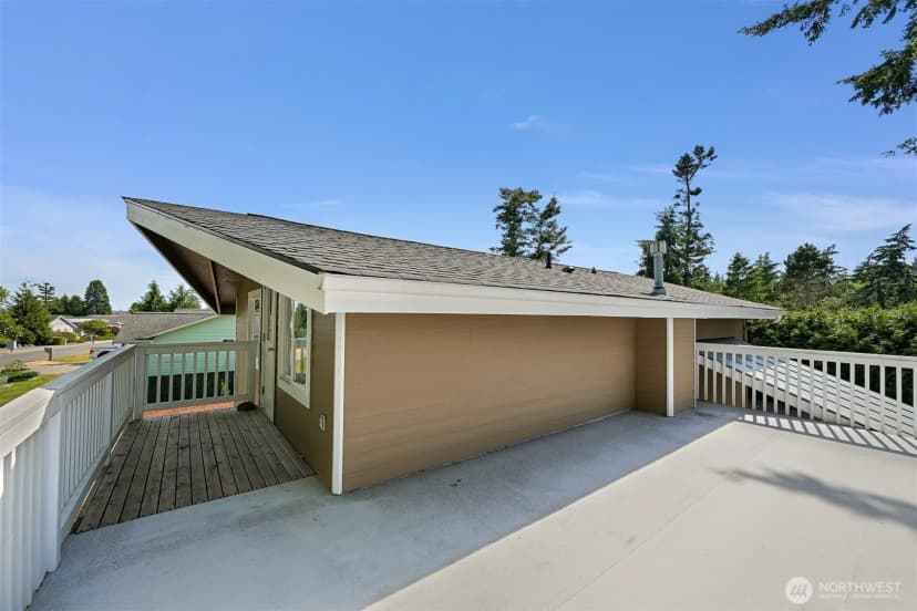Property photo for 8141 Comox Road W, Blaine photo 34
