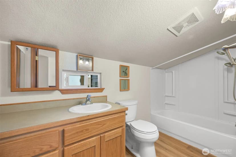 Property photo for 8141 Comox Road W, Blaine photo 16