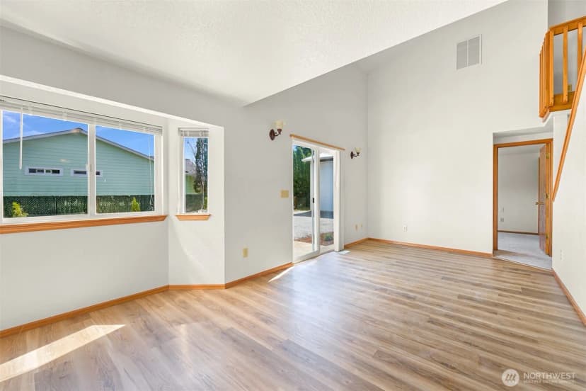 Property photo for 8141 Comox Road W, Blaine photo 14