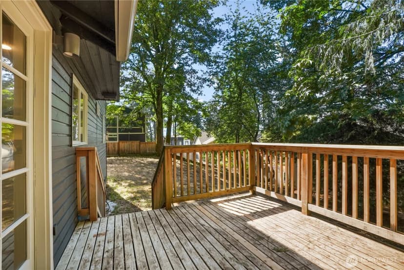 Property photo for 12122 Ne 108th, Kirkland photo 17