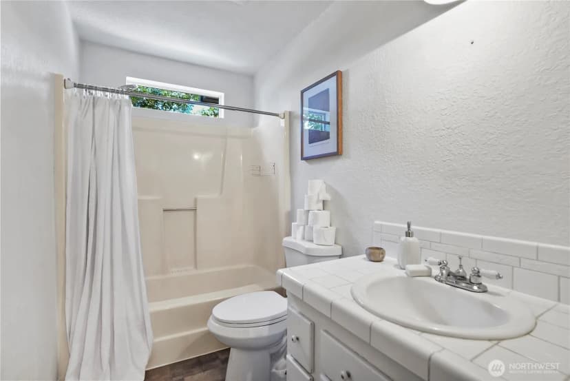 Property photo for 12122 Ne 108th, Kirkland photo 14