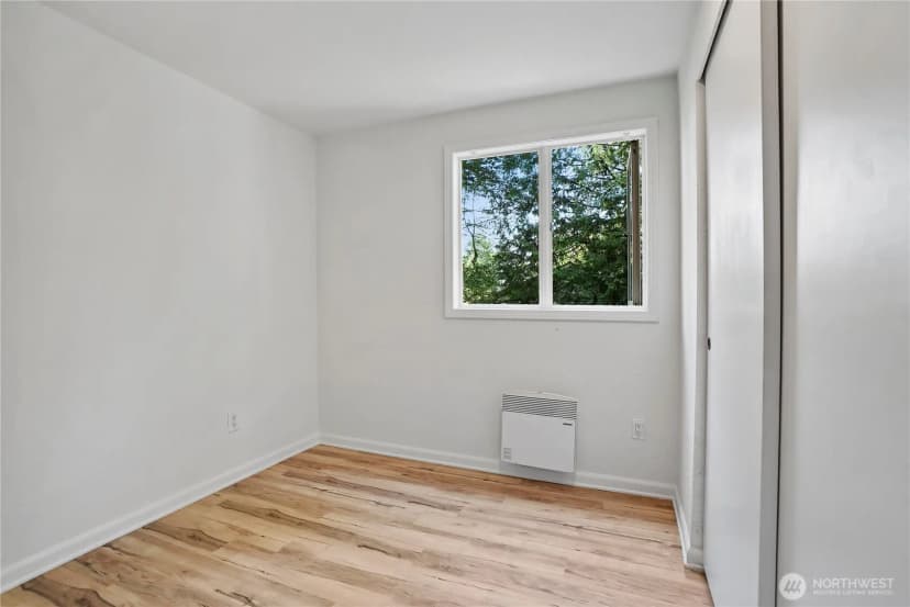 Property photo for 12122 Ne 108th, Kirkland photo 13