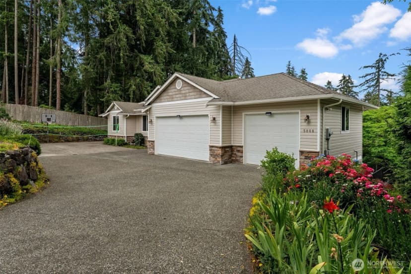 Property photo for 5808 60th Street W, University Place