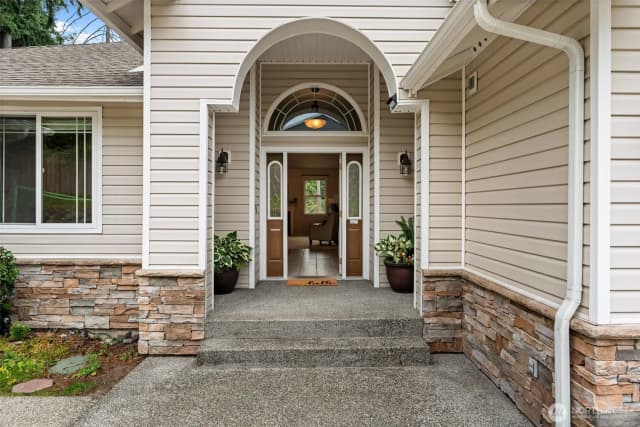 Property photo for 5808 60th Street W, University Place photo 2