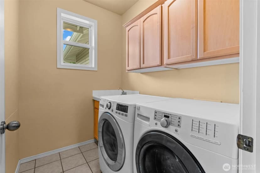Property photo for 5808 60th Street W, University Place photo 12