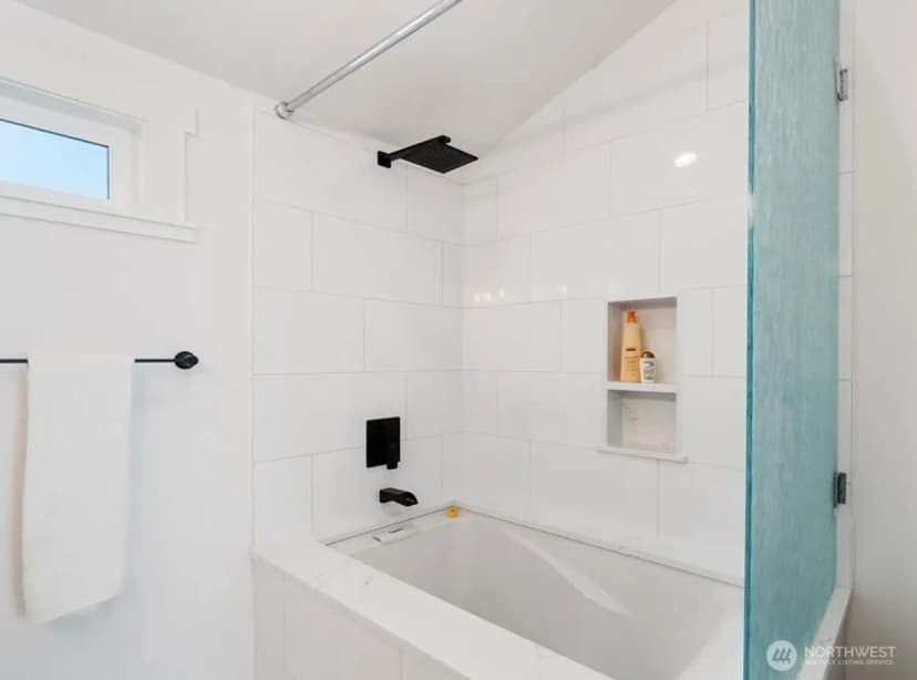 Property photo for 10924 Se 304th Street, Auburn photo 4