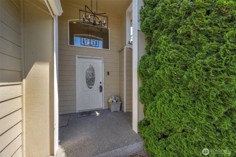 Property photo for 18411 Ballantrae Drive, Arlington photo 3