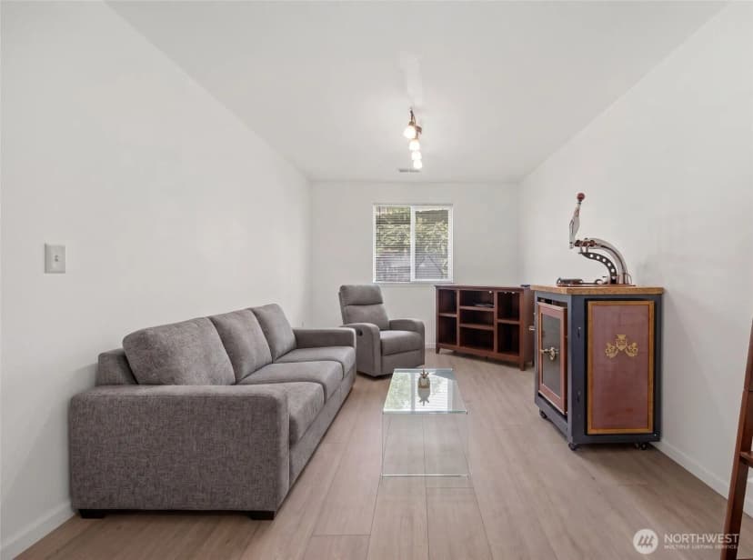 Property photo for 18411 Ballantrae Drive, Arlington photo 10