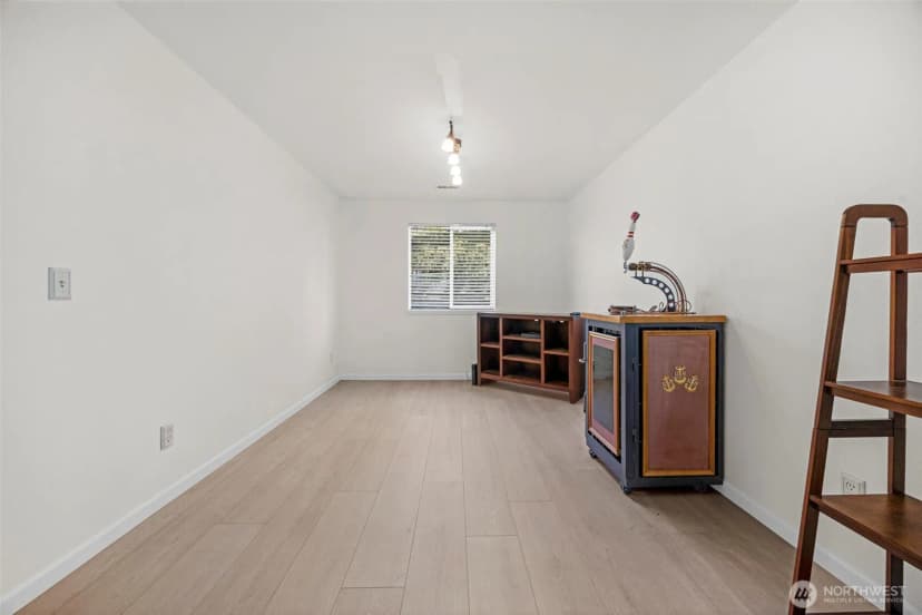 Property photo for 18411 Ballantrae Drive, Arlington photo 11