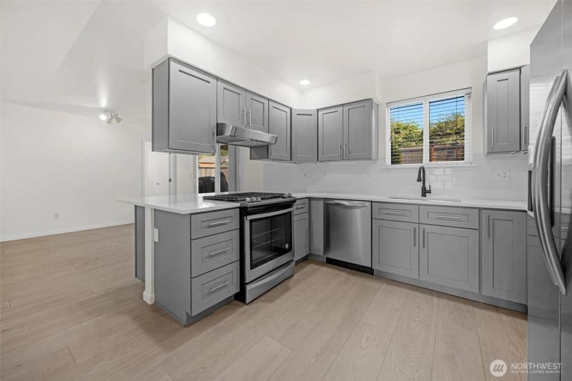 Property photo for 18411 Ballantrae Drive, Arlington photo 12