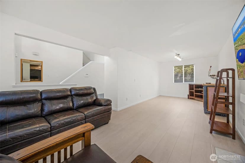 Property photo for 18411 Ballantrae Drive, Arlington photo 8