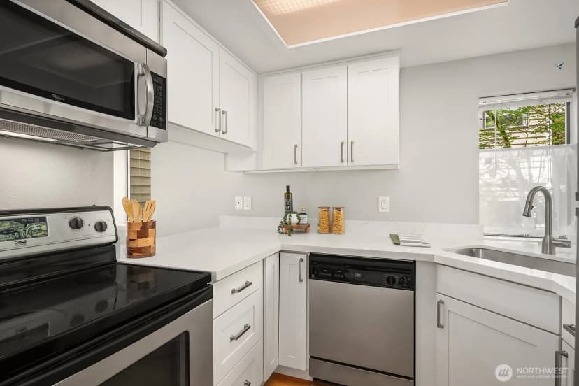 Property photo for 406 10th Street #c202, Kirkland photo 11