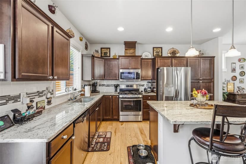 Property photo for 1420 E Gateway Heights Loop, Sedro Woolley photo 8